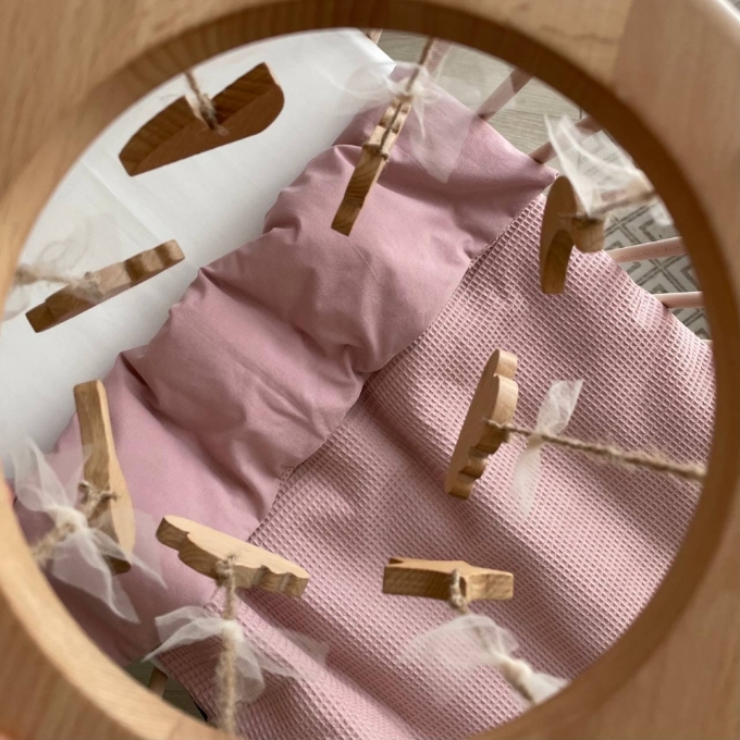 Paturica bebe din satin si stofa de vafe cu pilota, roz pudra (5)